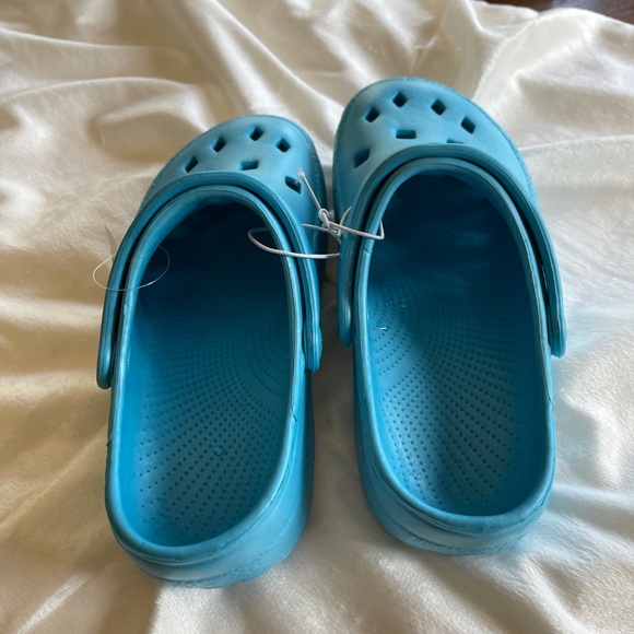 Clogs - Picture 3 of 6